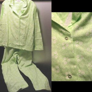 Lady Weldon Green with grouped White Flowers on thick White Vines Women's Pajamas
