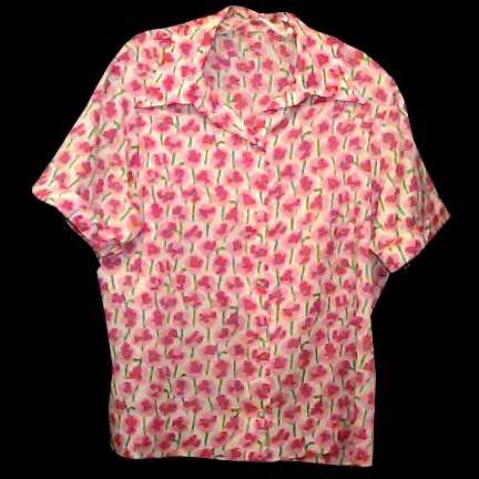 Very Mod Art Looking White with Two Tone Pink Flowers on 60/70's Green Stems Short Sleeve