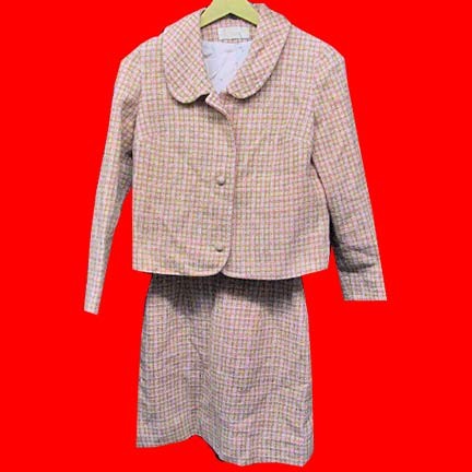 Pendleton virgin wool Light Pink with raised box stitching with intersecting lines and dots of color classic knit skirt suit
